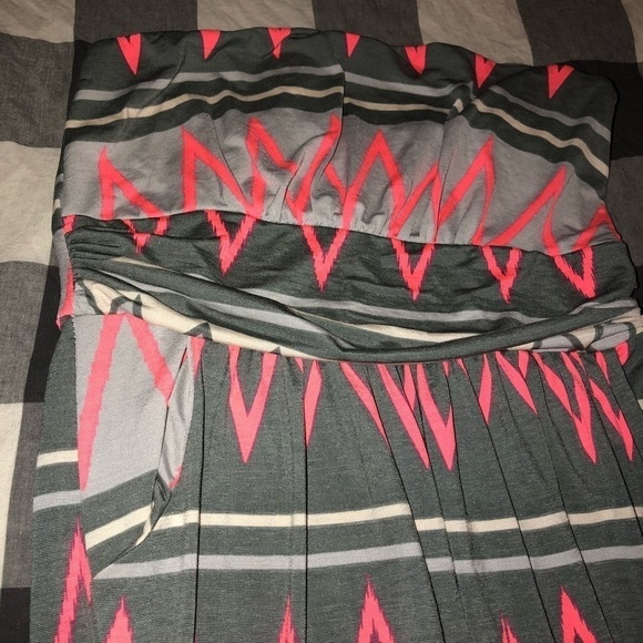 Strapless Maxi With Pockets - Picture 3 of 4